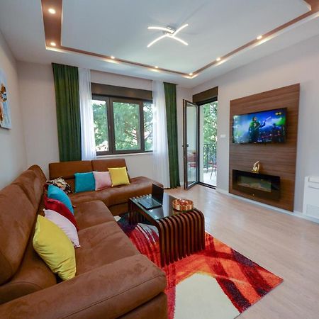 Pine 1 Apartment In The Center Trebinje Ngoại thất bức ảnh