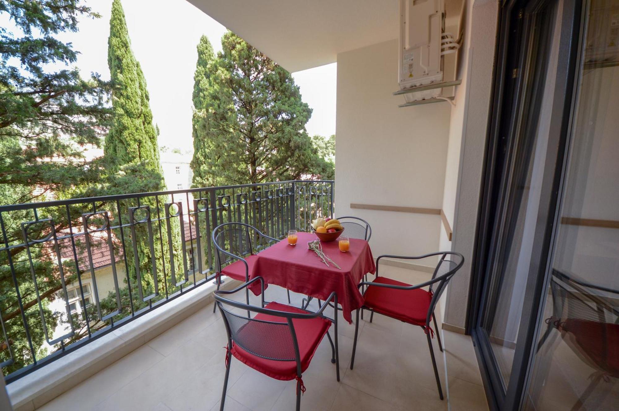 Pine 1 Apartment In The Center Trebinje Ngoại thất bức ảnh
